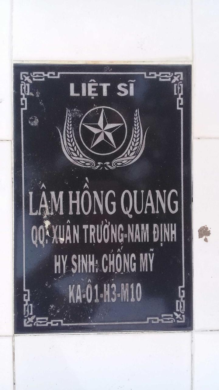 Ảnh mộ liệt sĩ Lâm Hồng Quang
