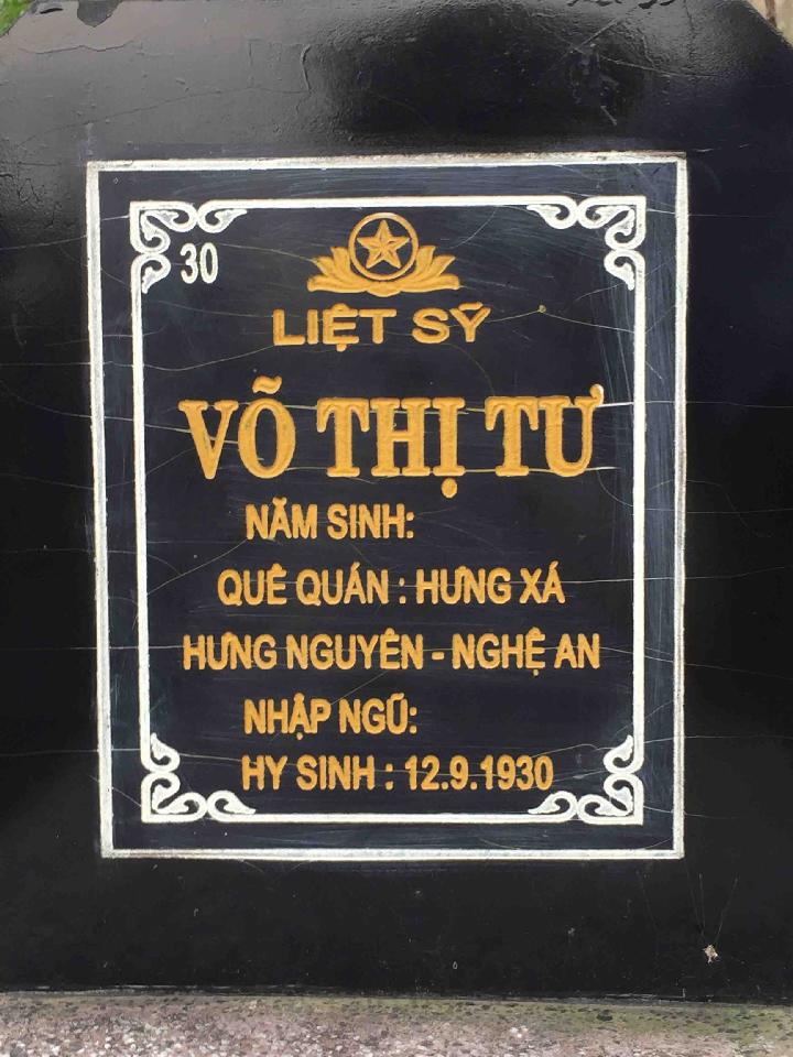 Ảnh mộ liệt sĩ Võ Thị Tư