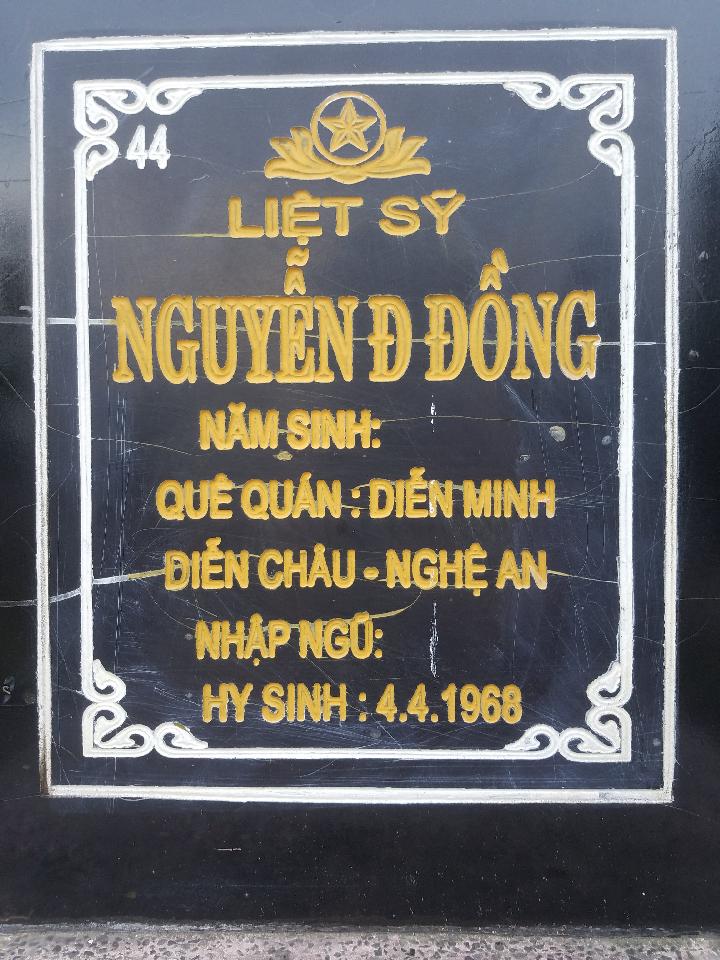 Ảnh mộ liệt sĩ Nguyễn Đ Đồng