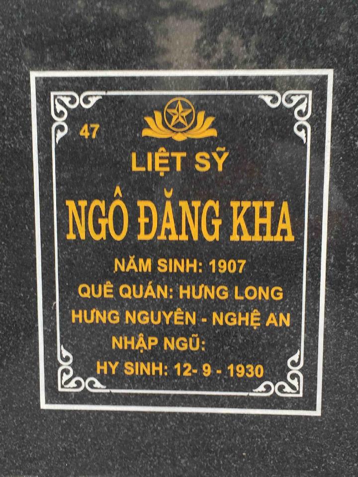 Ảnh mộ liệt sĩ Ngô Đăng Kha