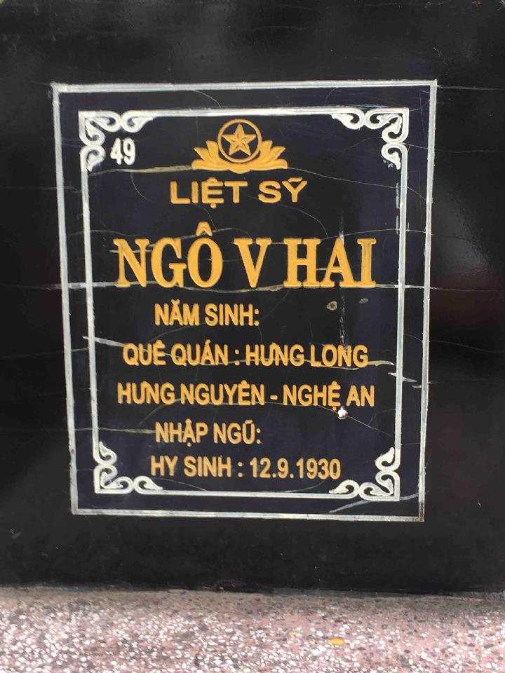 Ảnh mộ liệt sĩ Ngô V Hai