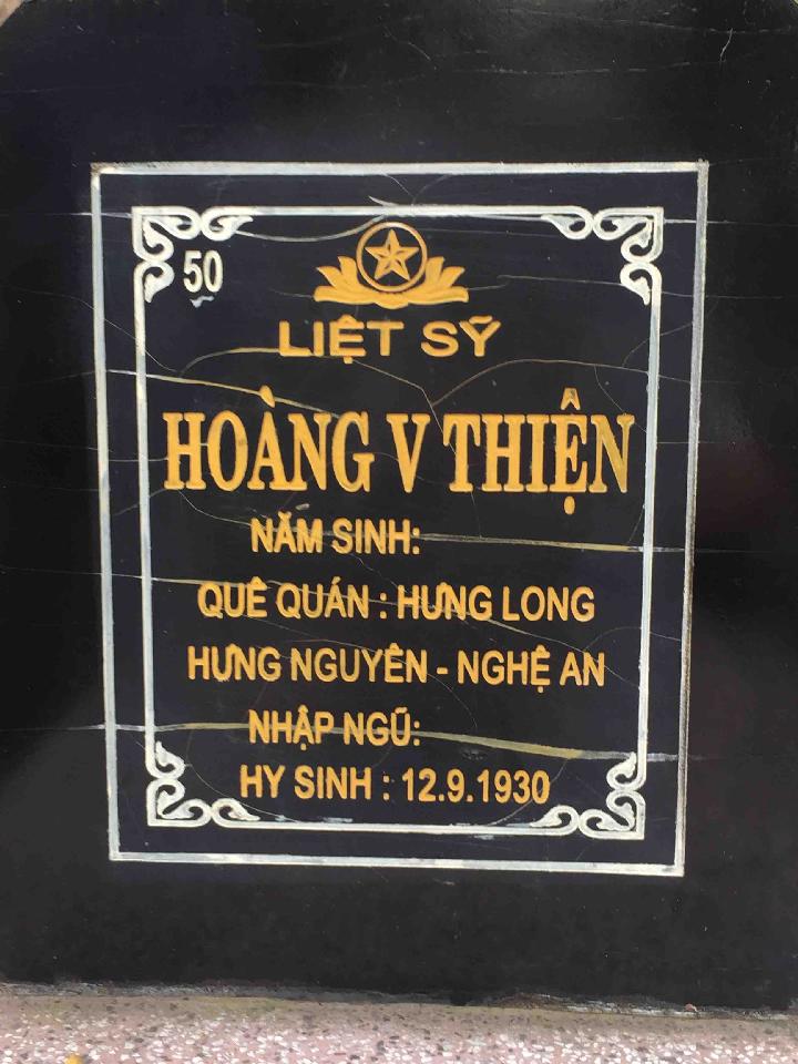 Ảnh mộ liệt sĩ Hoàng V Thiện