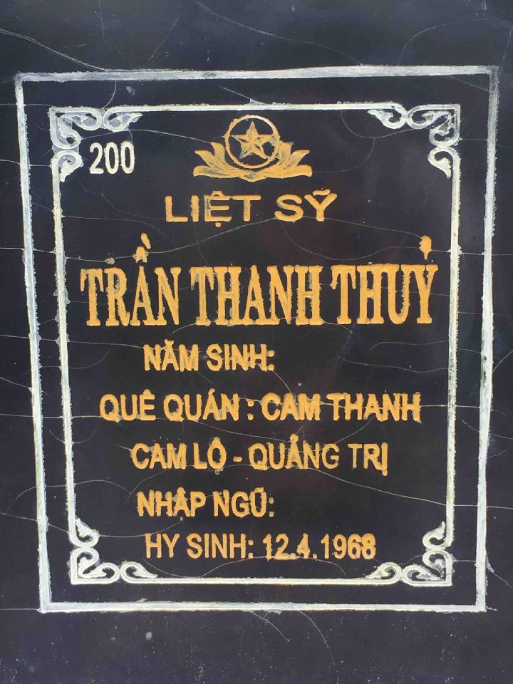 Ảnh mộ liệt sĩ Trần Thanh Thủy