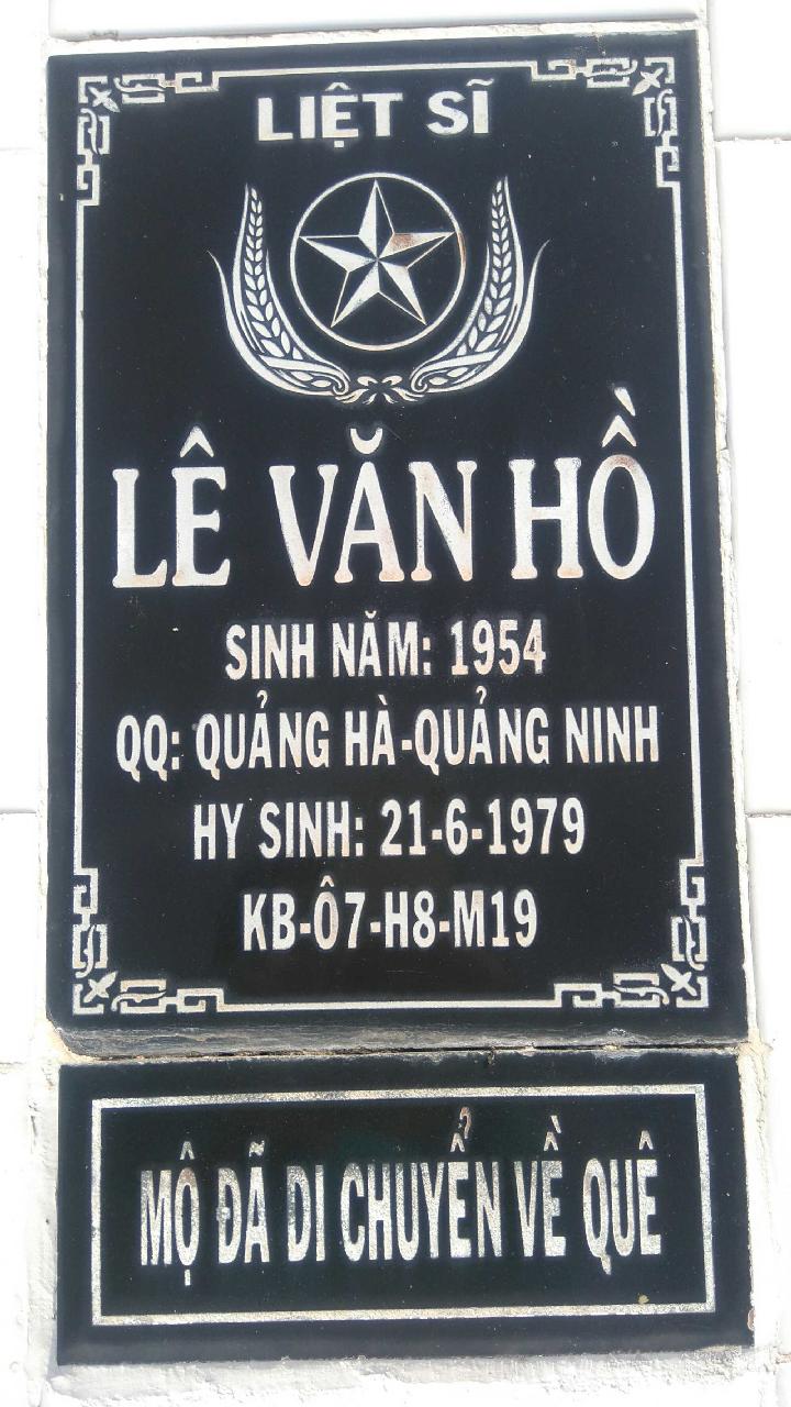 Ảnh mộ liệt sĩ Lê Văn Hồ