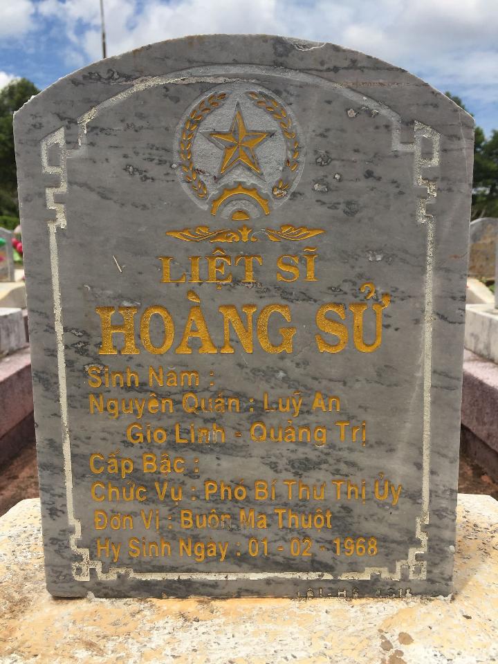 Ảnh mộ liệt sĩ Hoàng Sử