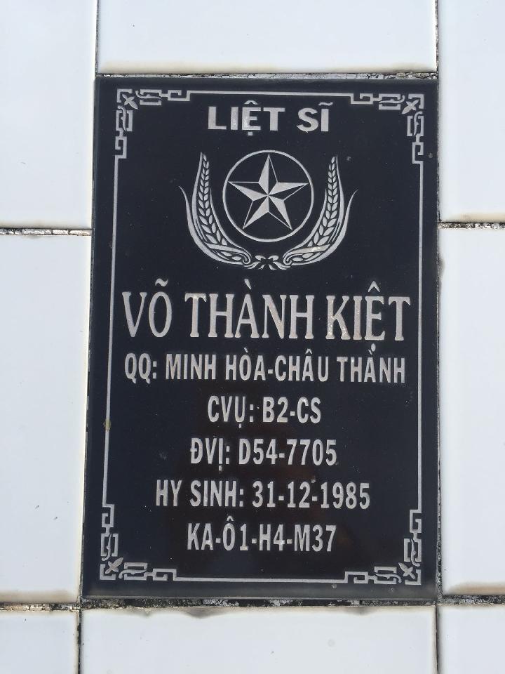 Ảnh mộ liệt sĩ Võ Thành Kiệt