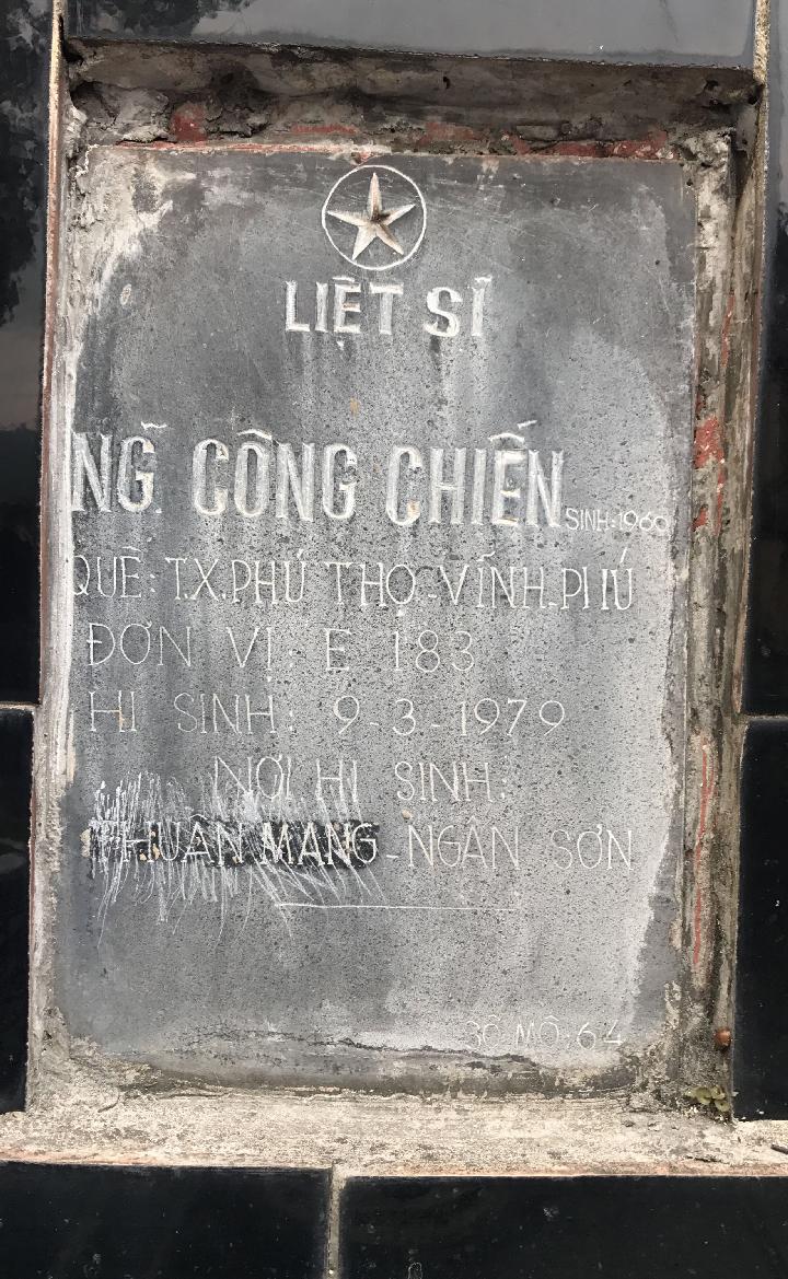 Ảnh mộ liệt sĩ Nguyễn Công Chiến