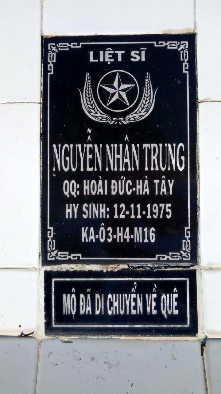 Ảnh mộ liệt sĩ Nguyễn Nhân Trung