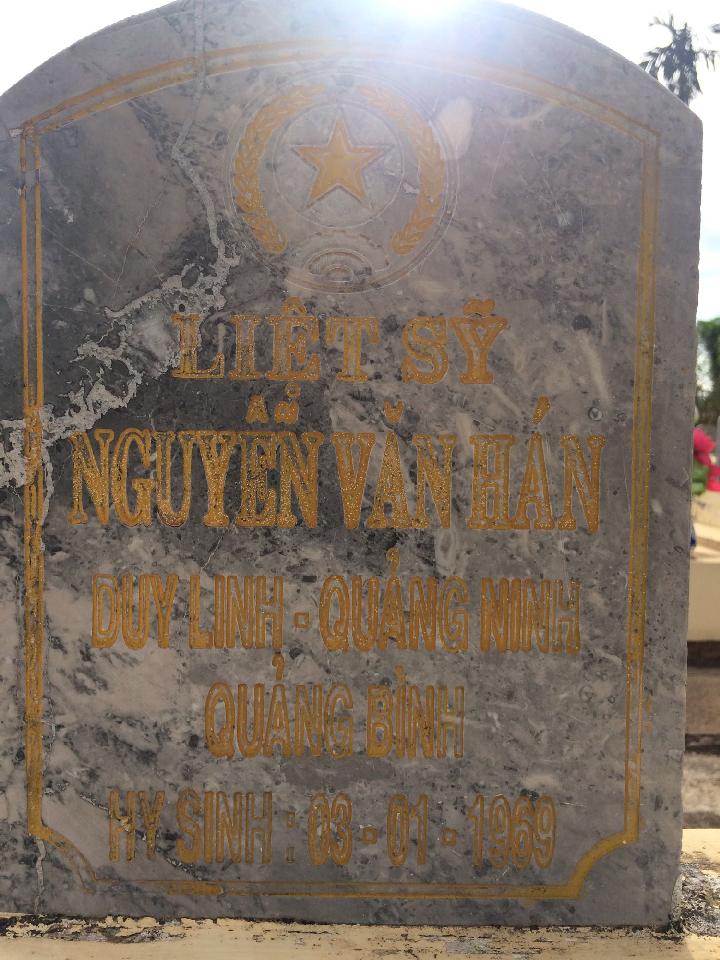 Ảnh mộ liệt sĩ Nguyễn Văn Hán