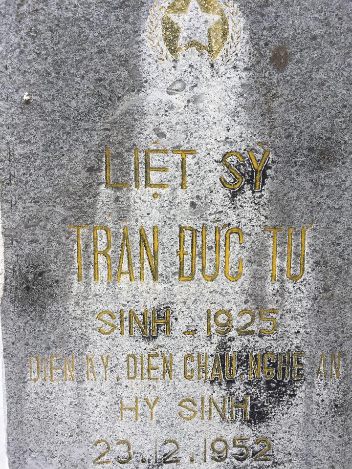 Ảnh mộ liệt sĩ TRẦN ĐỨC TƯ