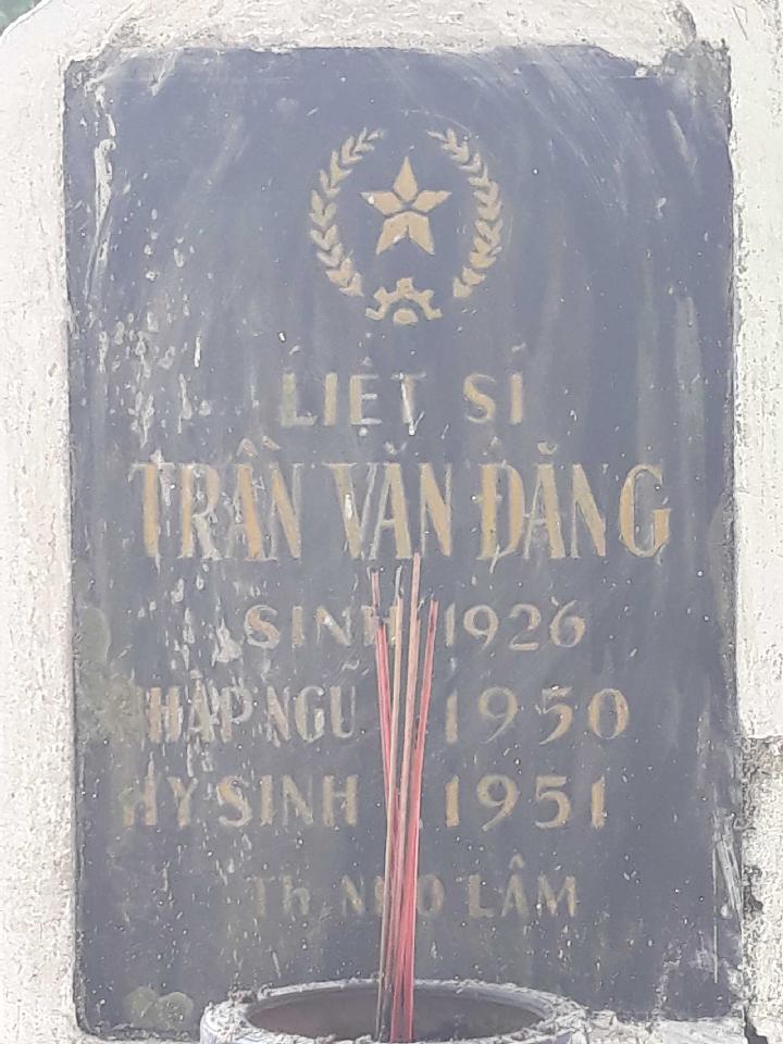 Ảnh mộ liệt sĩ TRẦN VĂN ĐĂNG