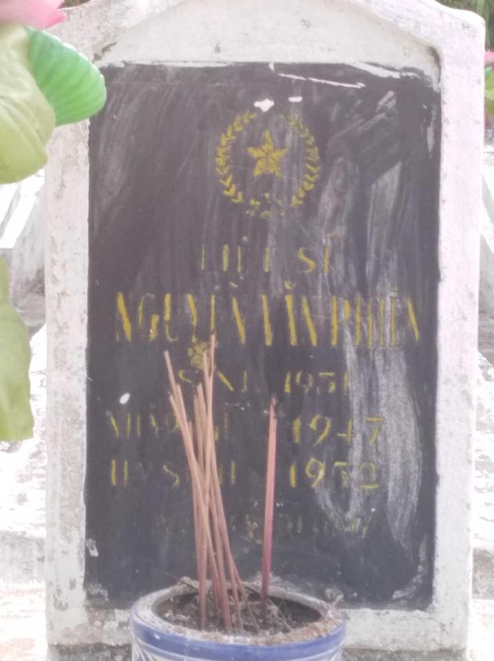 Ảnh mộ liệt sĩ NGUYỄN VĂN PHIÊN