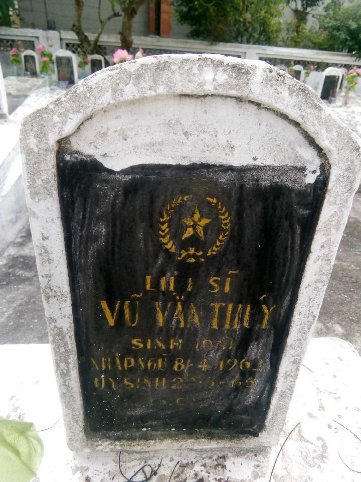 Ảnh mộ liệt sĩ VŨ VĂN THÚY