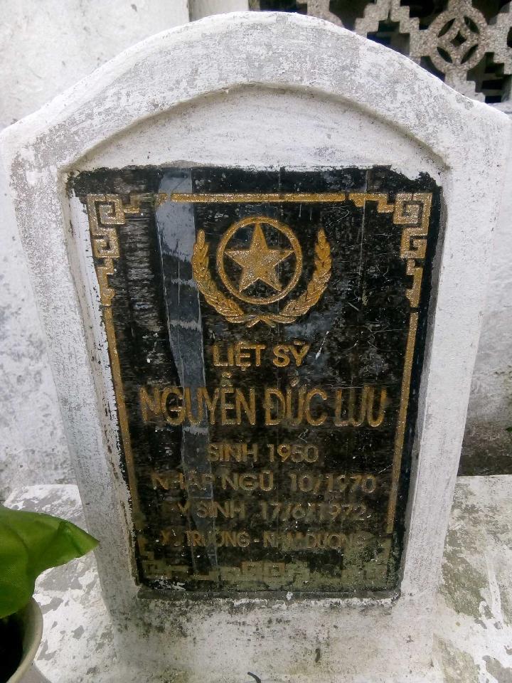 Ảnh mộ liệt sĩ NGUYỄN ĐỨC LƯU