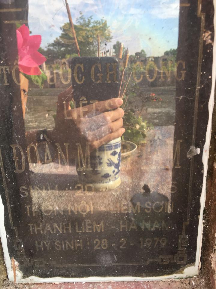 Ảnh mộ liệt sĩ Đoàn Minh Tâm