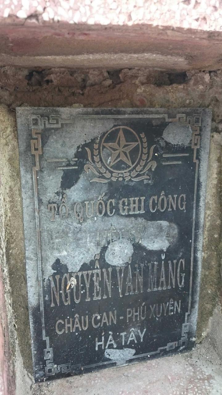 Ảnh mộ liệt sĩ Nguyễn Văn Măng