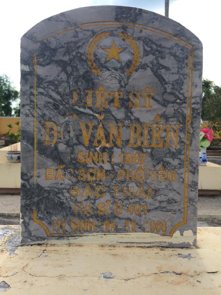 Ảnh mộ liệt sĩ Đỗ Văn Biên