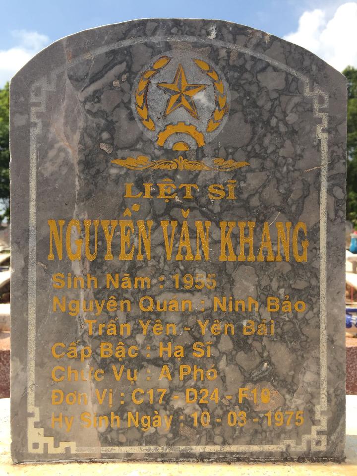 Ảnh mộ liệt sĩ Nguyễn Văn Khang