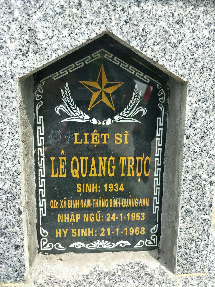 Ảnh mộ liệt sĩ Lê Quang Trực