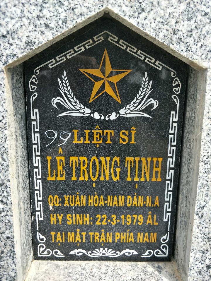 Ảnh mộ liệt sĩ Lê Trọng Tịnh