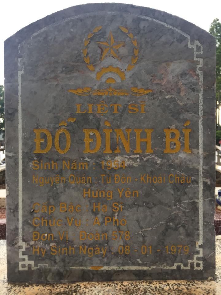 Ảnh mộ liệt sĩ Đỗ Đình Bí