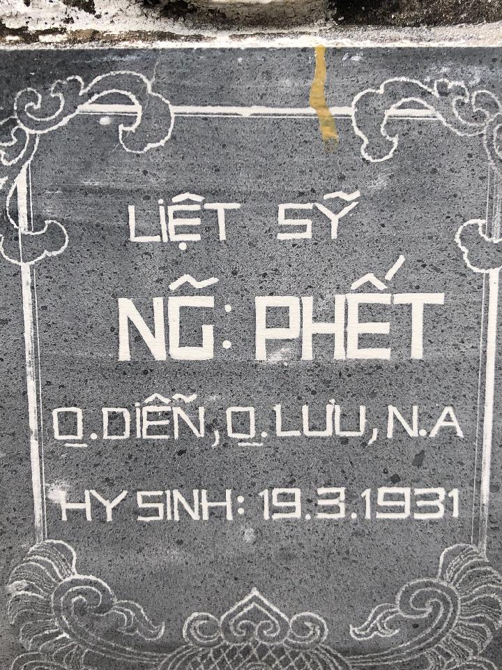 Ảnh mộ liệt sĩ Nguyễn Phiết