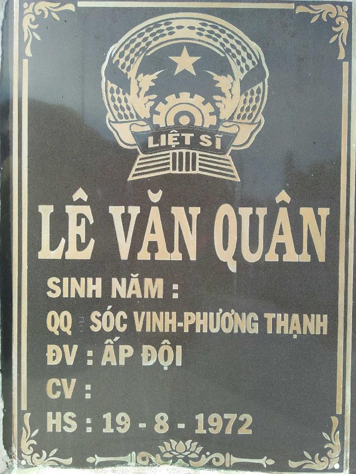 Ảnh mộ liệt sĩ Lê Văn Quân