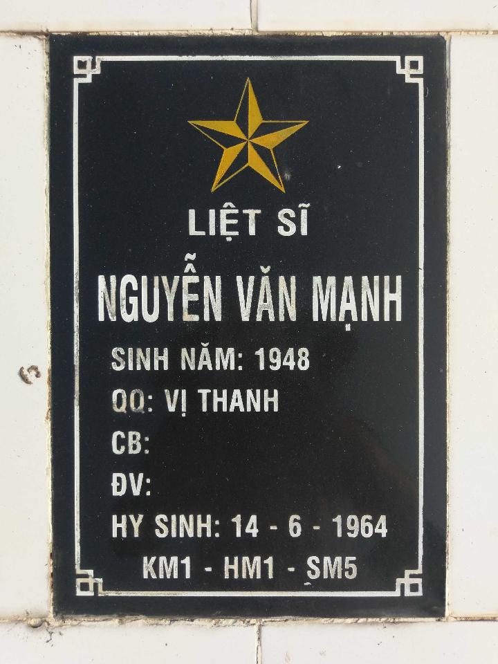 Ảnh mộ liệt sĩ Nguyễn Văn Mạnh