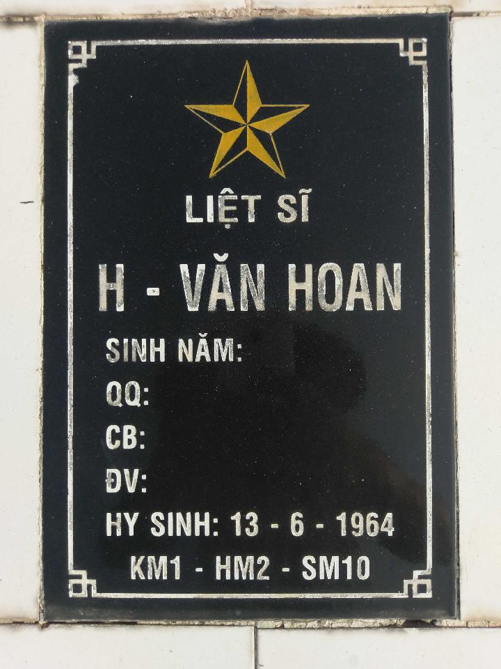 Ảnh mộ liệt sĩ H- Văn Hoan