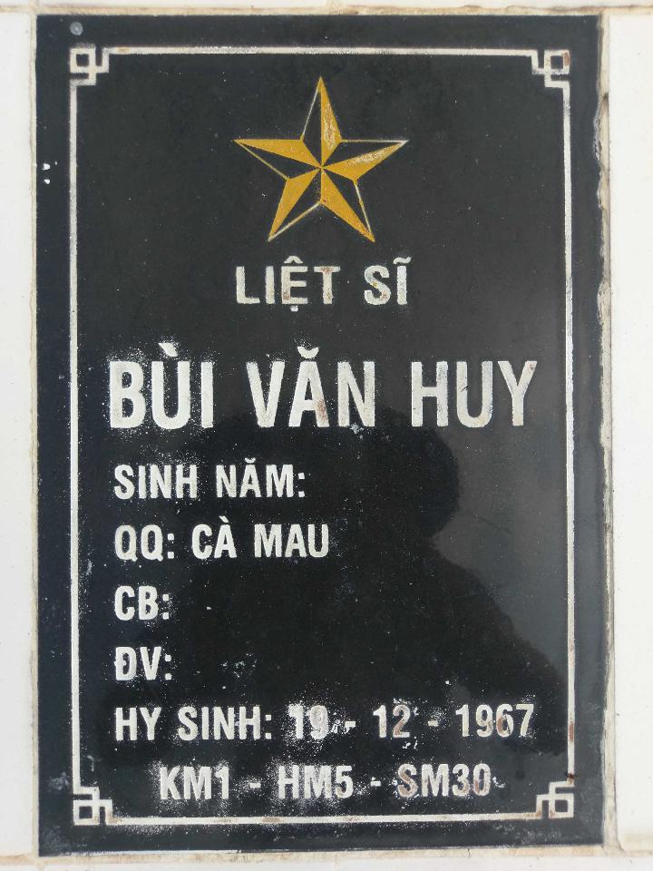 Ảnh mộ liệt sĩ Bùi Văn Huy