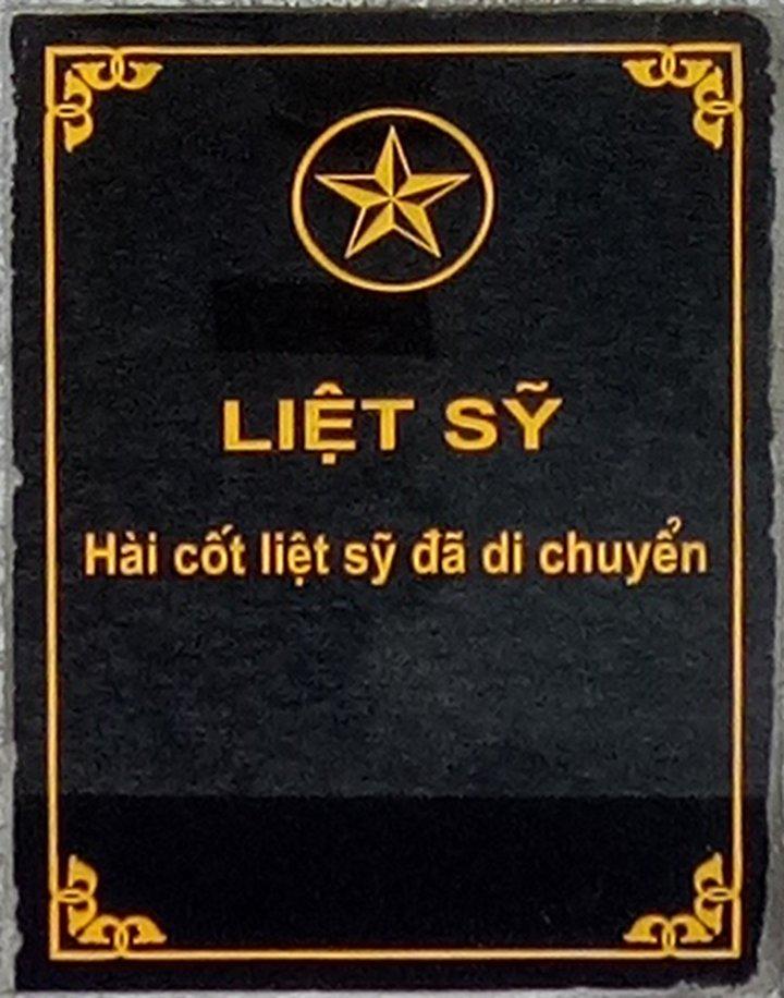 Ảnh mộ liệt sĩ Nguyễn Quốc Nghi