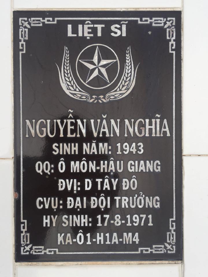 Ảnh mộ liệt sĩ Nguyễn Văn Nghĩa