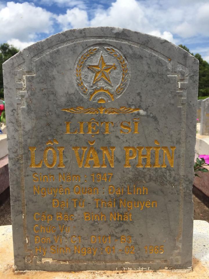 Ảnh mộ liệt sĩ Lồi Văn Phìn