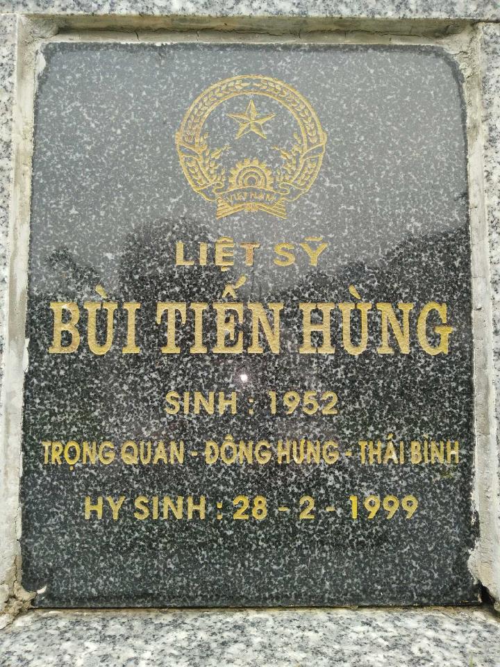 Ảnh mộ liệt sĩ BÙI TIẾN HÙNG