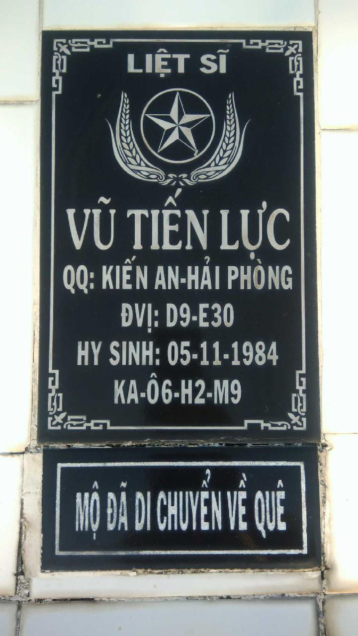 Ảnh mộ liệt sĩ Vũ Tiến Lực